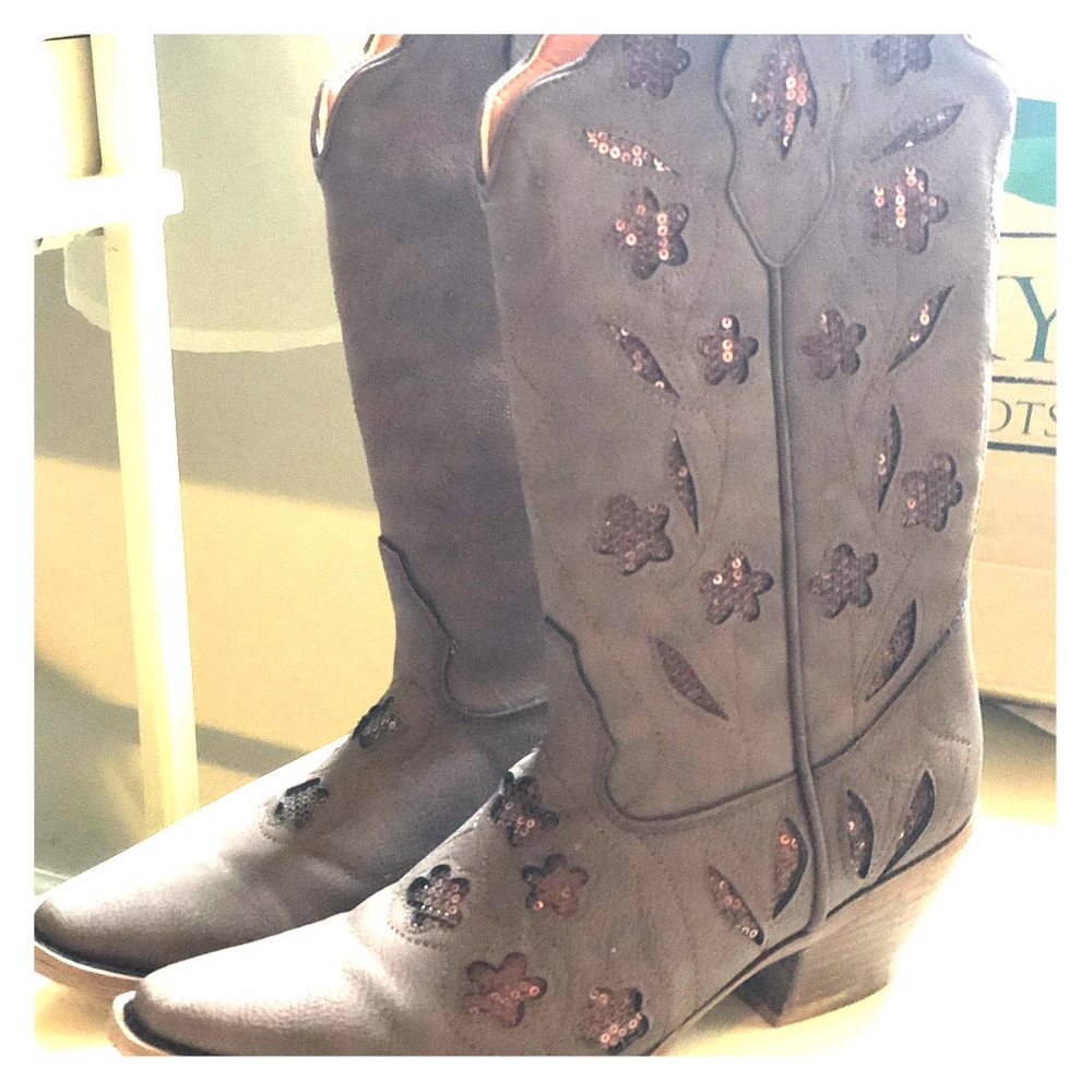 Smokey Mountain Ladies Boots size 81/2 M